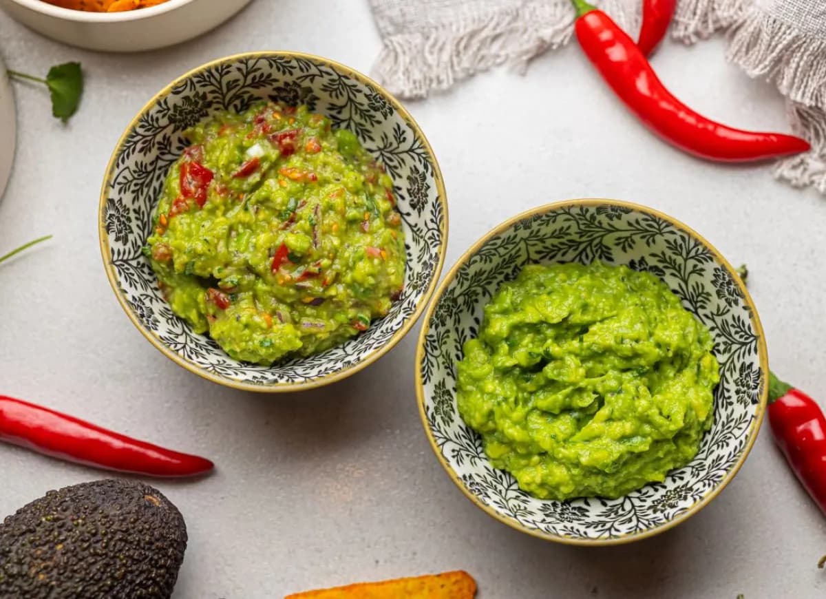Jak zrobić guacamole z pomidorem – prosty przepis na pyszną przekąskę