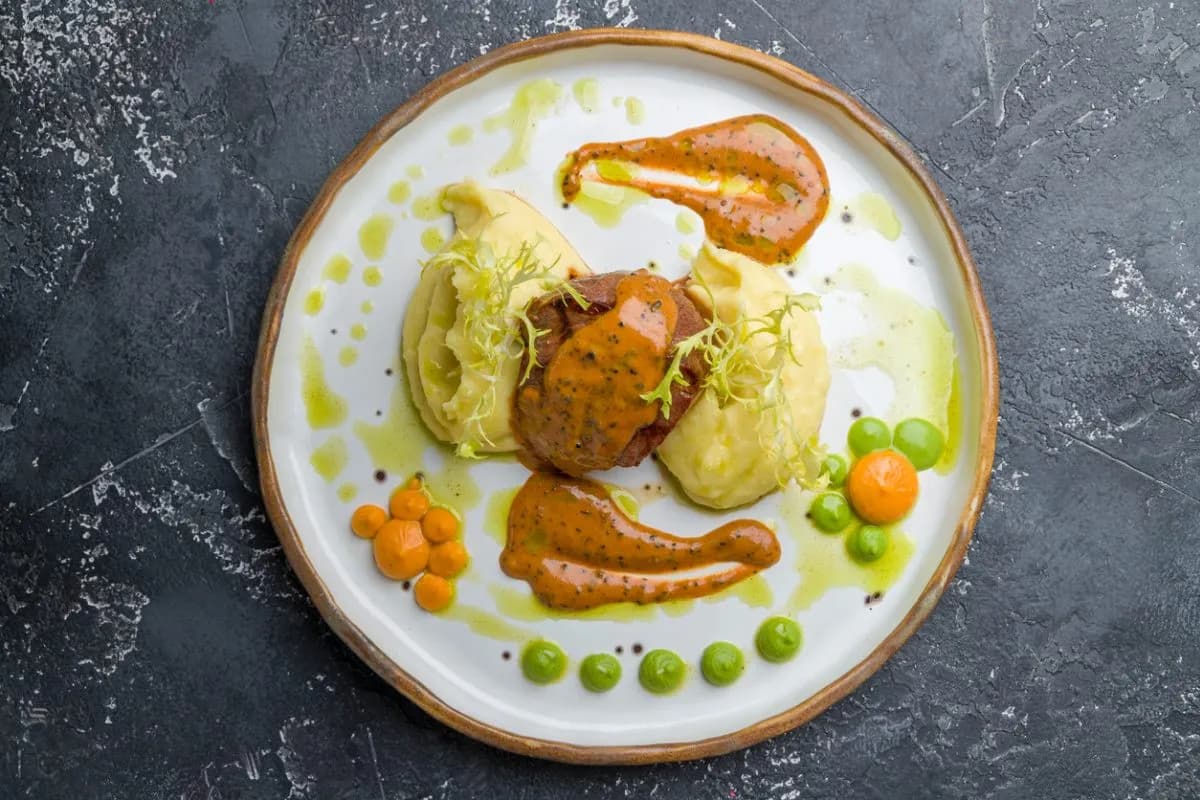 Jak zrobić sos z niczego - proste przepisy z tego, co masz w domu