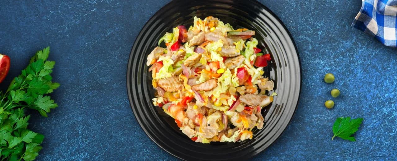 Co do sałatki gyros? Sprawdzone składniki i proste przepisy na pyszne danie