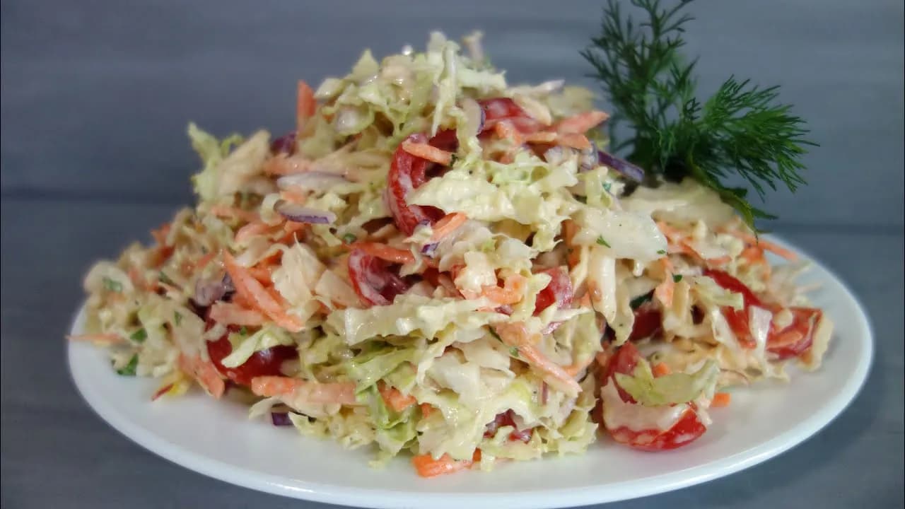 Jak zrobić sałatkę pekińską, która zachwyci Twoich gości?